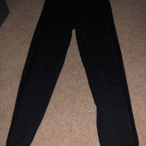 black aeropostale leggings with mesh up the side